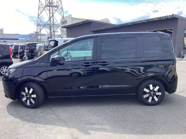ホンダ フリード　ハイブリッド １．５ Ｅ：ＨＥＶ エアー ＥＸ R7年 (近畿) 99