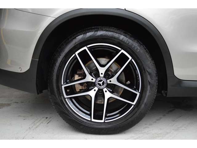 メルセデスベンツ ＧＬＣクラス ２２０ Ｄ ４マチック ローレウス エディション ディーゼルターボ ４ＷＤ R1年 (関東) 99