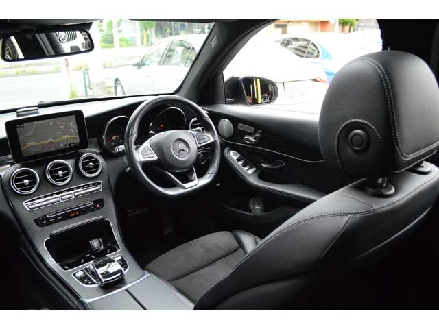 メルセデスベンツ ＧＬＣクラス ２２０ Ｄ ４マチック ローレウス エディション ディーゼルターボ ４ＷＤ R1年 (関東) 99