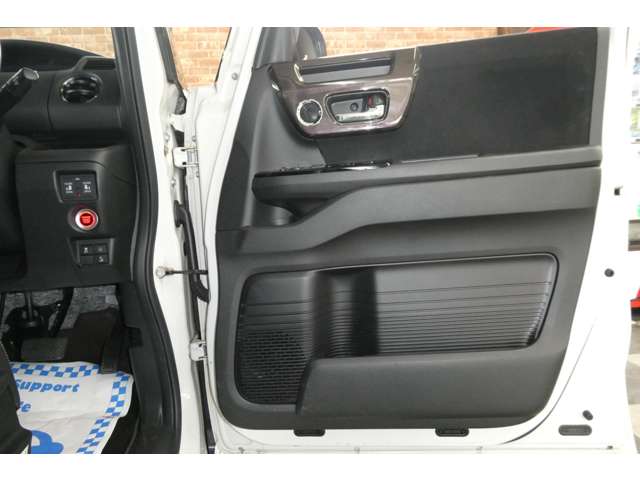 ホンダ Ｎ　ＢＯＸ カスタム ６６０ Ｇ Ｌ ターボ ホンダセンシング ４ＷＤ R2年 (東北) 99
