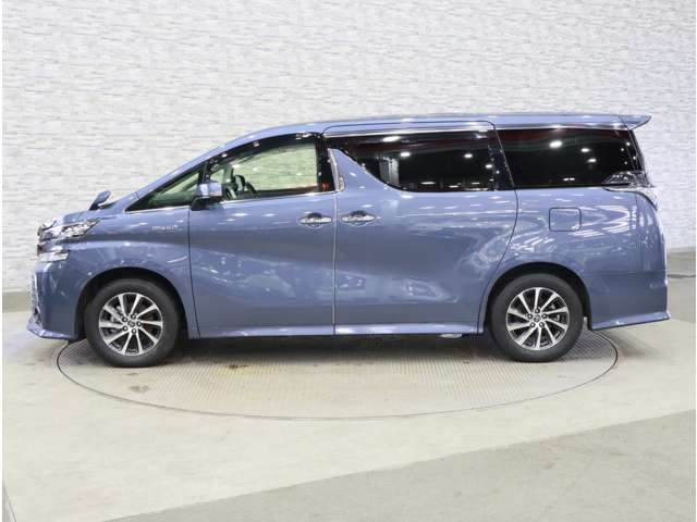 トヨタ ヴェルファイア　ハイブリッド ハイブリッド ２．５ ＺＲ Ｅ－ＦＯＵＲ ４ＷＤ H29年 (関東) 99