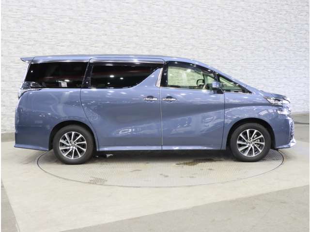 トヨタ ヴェルファイア　ハイブリッド ハイブリッド ２．５ ＺＲ Ｅ－ＦＯＵＲ ４ＷＤ H29年 (関東) 99