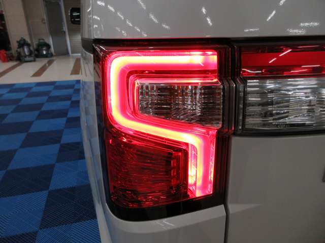 三菱 デリカ　Ｄ：５ ２．２ Ｐ ディーゼルターボ ４ＷＤ R3年 (関東) 99
