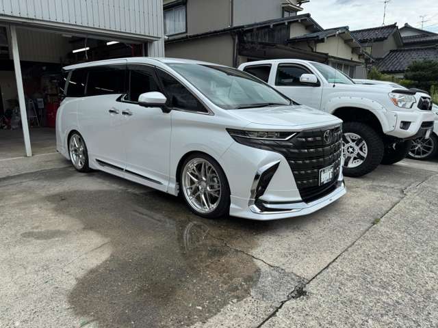 トヨタ アルファード　ハイブリッド ハイブリッド ２．５ Ｚ Ｅ－ＦＯＵＲ ４ＷＤ R7年 () 99