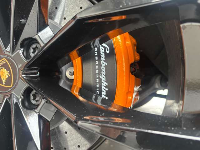 ランボルギーニ ウルス ４．０ ４ＷＤ R1年 (近畿) 99
