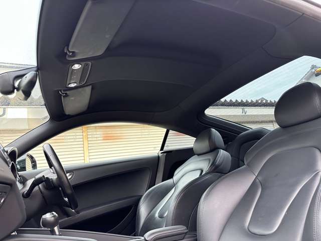 アウディ ＴＴ クーペ　２．０　ＴＦＳＩ H23年 (近畿) 99