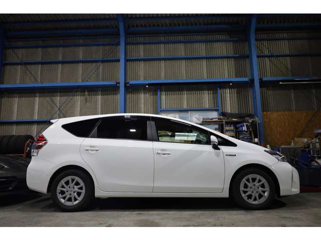 トヨタ プリウスΑ １．８ Ｓ H27年 (東海) 99