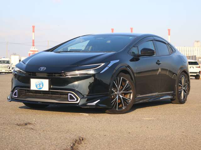 トヨタ プリウス ２．０ Ｚ Ｅ－ＦＯＵＲ ４ＷＤ R5年 (近畿) 99