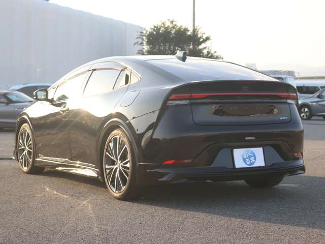 トヨタ プリウス ２．０ Ｚ Ｅ－ＦＯＵＲ ４ＷＤ R5年 (近畿) 99