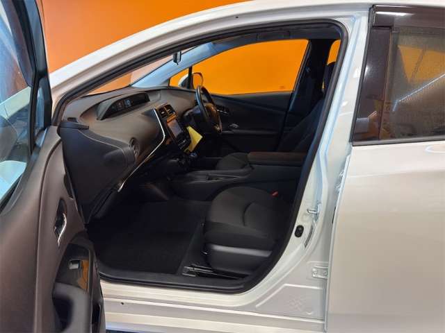 トヨタ プリウス １．８ Ｓ R2年 () 99