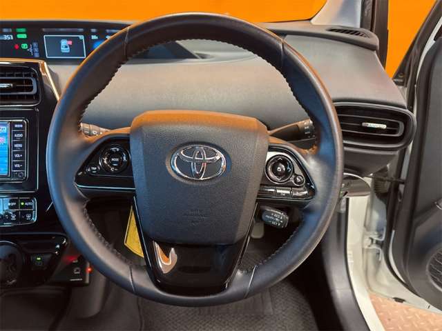トヨタ プリウス １．８ Ｓ R2年 () 99