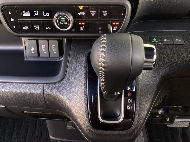 ホンダ Ｎ　ＢＯＸ カスタム ６６０ Ｌ R3年 (近畿) 99