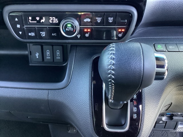 ホンダ Ｎ　ＢＯＸ カスタム ６６０ Ｌ ターボ R3年 (近畿) 99