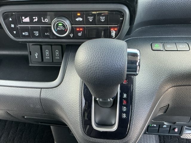 ホンダ Ｎ　ＢＯＸ カスタム ６６０ Ｌ R3年 (近畿) 99