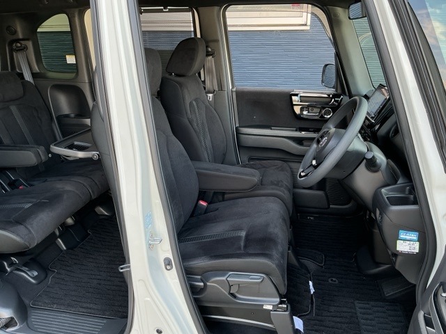 ホンダ Ｎ　ＢＯＸ カスタム ６６０ Ｌ R3年 (近畿) 99