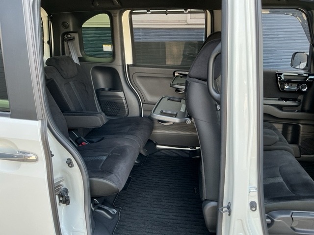 ホンダ Ｎ　ＢＯＸ カスタム ６６０ Ｌ R3年 (近畿) 99