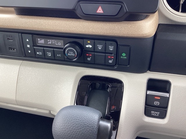 ホンダ Ｎ　ＢＯＸ ６６０ ファッションスタイル ２トーン R7年 (近畿) 99
