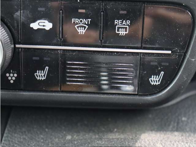ホンダ Ｎ　ＢＯＸ カスタム ６６０ Ｌ ターボ R4年 (関東) 99