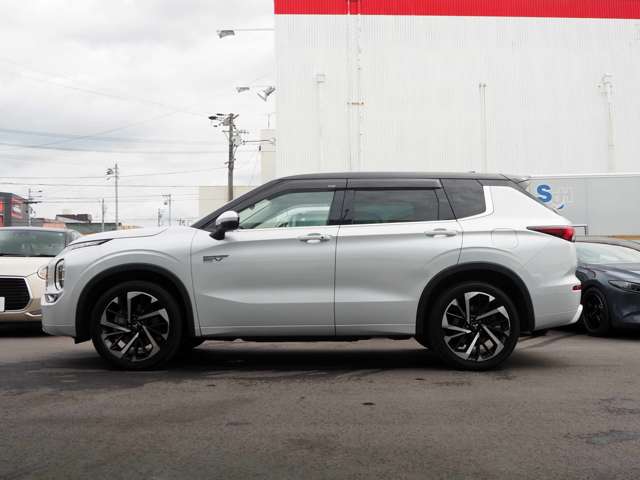 三菱 アウトランダーＰＨＥＶ ＰＨＥＶ ２．４ Ｐ ４ＷＤ R4年 () 99