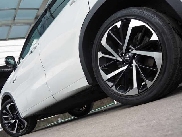 三菱 アウトランダーＰＨＥＶ ＰＨＥＶ ２．４ Ｐ ４ＷＤ R4年 () 99