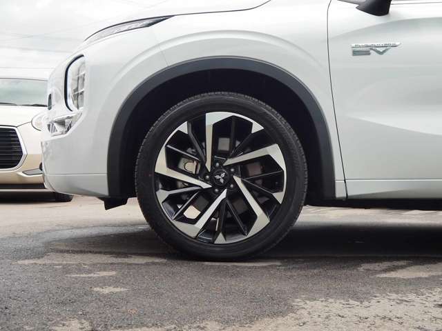 三菱 アウトランダーＰＨＥＶ ＰＨＥＶ ２．４ Ｐ ４ＷＤ R4年 () 99
