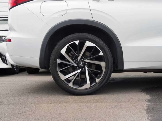 三菱 アウトランダーＰＨＥＶ ＰＨＥＶ ２．４ Ｐ ４ＷＤ R4年 () 99