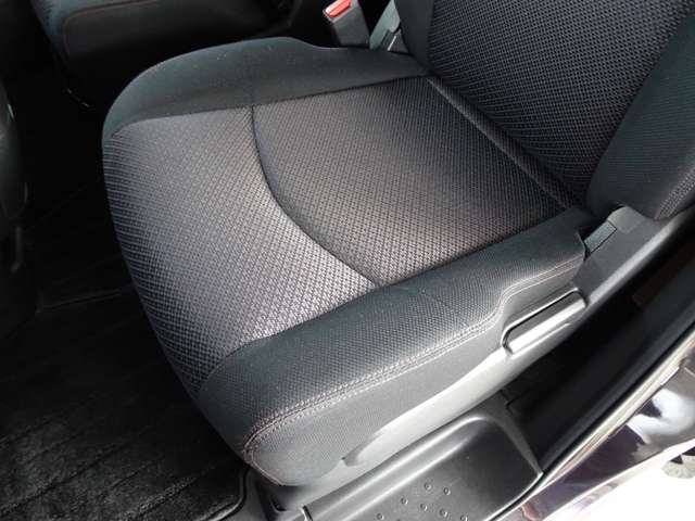 日産 セレナ ２．０ ハイウェイスター Ｖセレクション H23年 (関東) 99