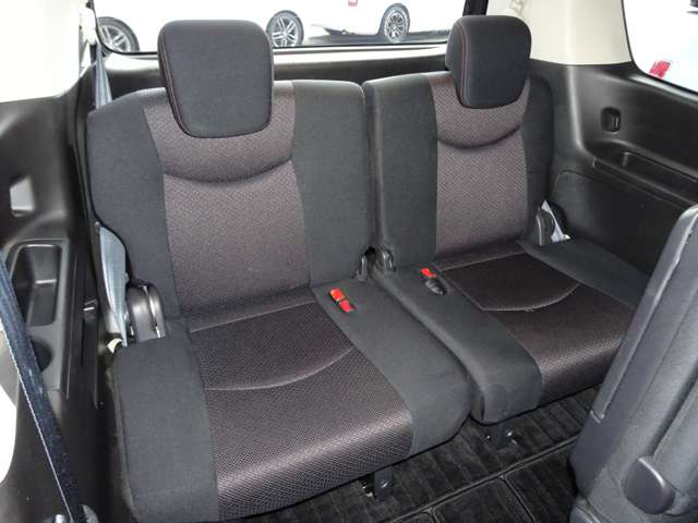 日産 セレナ ２．０ ハイウェイスター Ｖセレクション H23年 (関東) 99