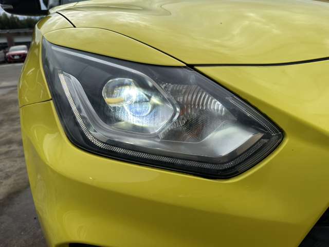 スズキ スイフト スポーツ １．４ セーフティパッケージ装着車 R2年 () 99