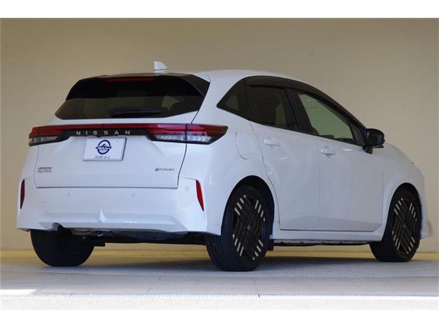 日産 ノートオーラ １．２ Ｇ レザーエディション R7年 (東海) 99