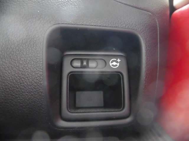 ホンダ Ｎ　ＢＯＸ　スラッシュ ６６０ Ｘ ２トーンカラースタイル H27年 () 99