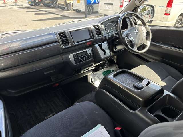 トヨタ ハイエースバン ３．０ スーパーＧＬ ロング ディーゼルターボ H26年 () 99