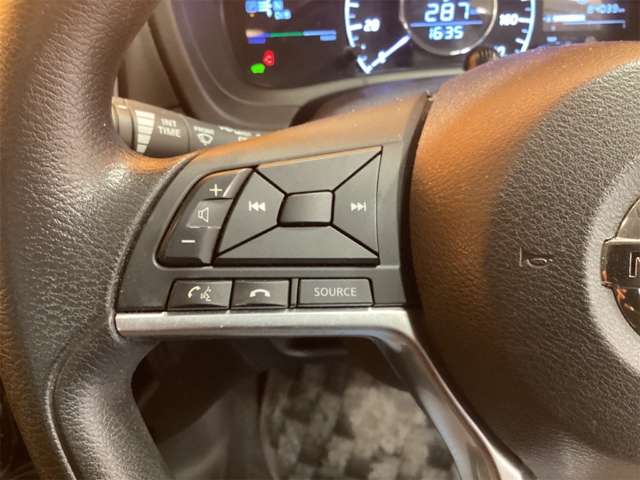 日産 ノート １．２ Ｅ－ＰＯＷＥＲ Ｘ H29年 (近畿) 99
