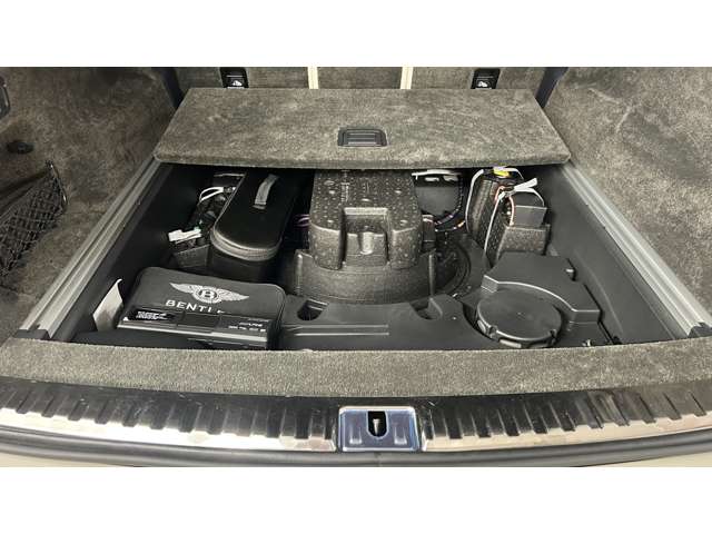 ベントレー ベンテイガ ６．０ ４ＷＤ R1年 (関東) 99