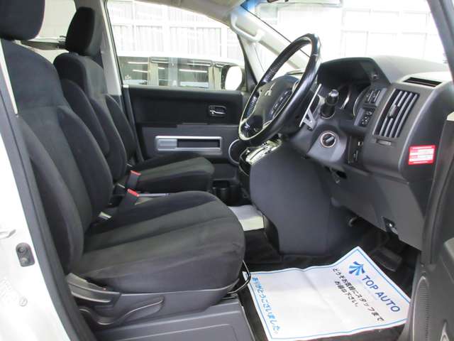 三菱 デリカ　Ｄ：５ ２．２ Ｄ パワーパッケージ ディーゼルターボ ４ＷＤ H29年 (関東) 99