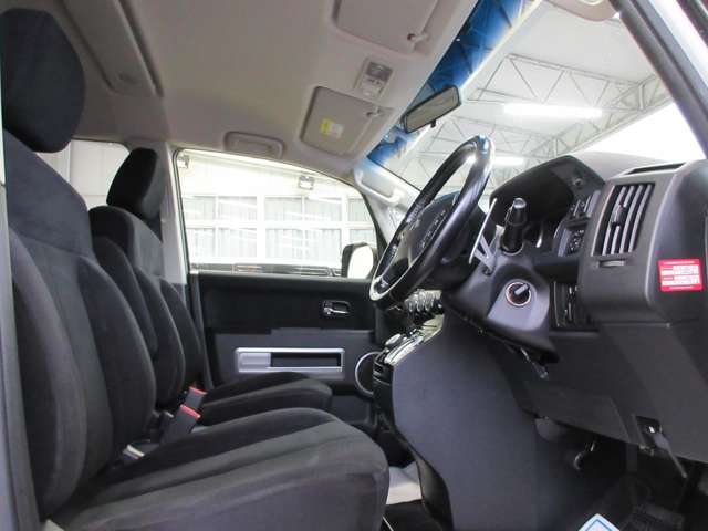 三菱 デリカ　Ｄ：５ ２．２ Ｄ パワーパッケージ ディーゼルターボ ４ＷＤ H29年 (関東) 99