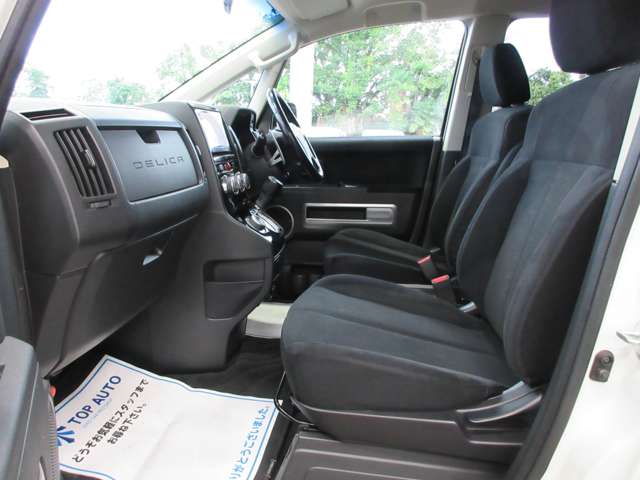 三菱 デリカ　Ｄ：５ ２．２ Ｄ パワーパッケージ ディーゼルターボ ４ＷＤ H29年 (関東) 99
