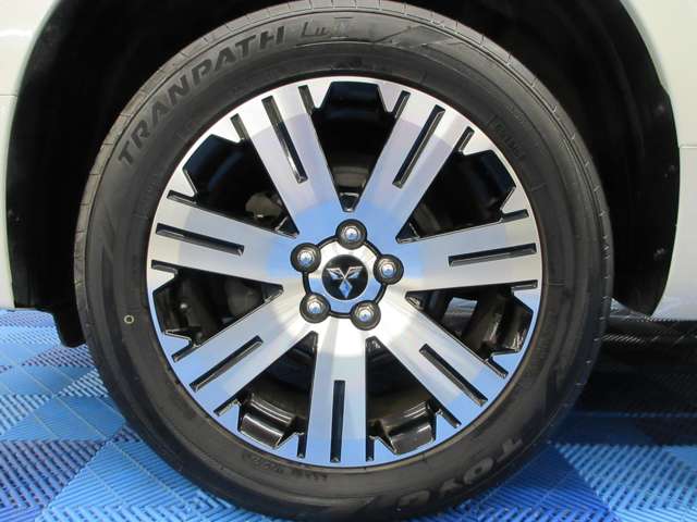 三菱 デリカ　Ｄ：５ ２．２ Ｐ ディーゼルターボ ４ＷＤ R1年 (関東) 99