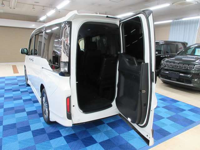 ホンダ ステップワゴン　ハイブリッド ２．０ スパーダ ハイブリッド Ｇ ＥＸ ホンダセンシング ブラックスタイル H30年 (関東) 99