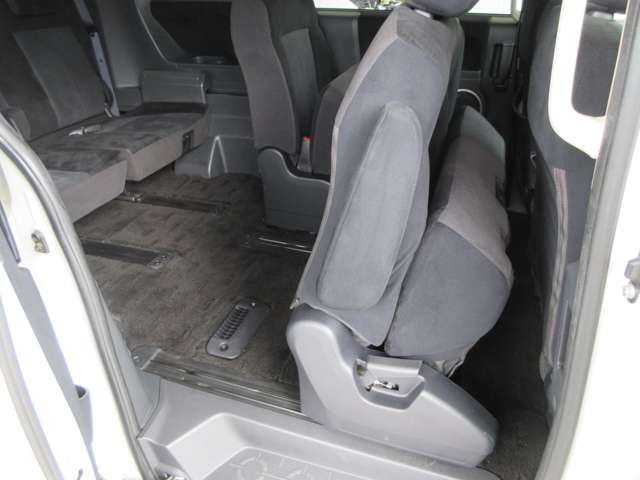 三菱 デリカ　Ｄ：５ ２．４ Ｇ パワーパッケージ ４ＷＤ H23年 (関東) 99