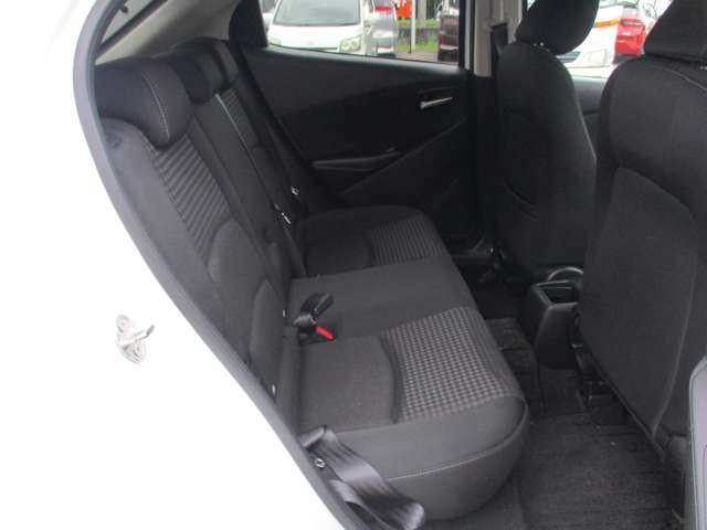 マツダ デミオ １．５ １５Ｓ ４ＷＤ H30年 () 99