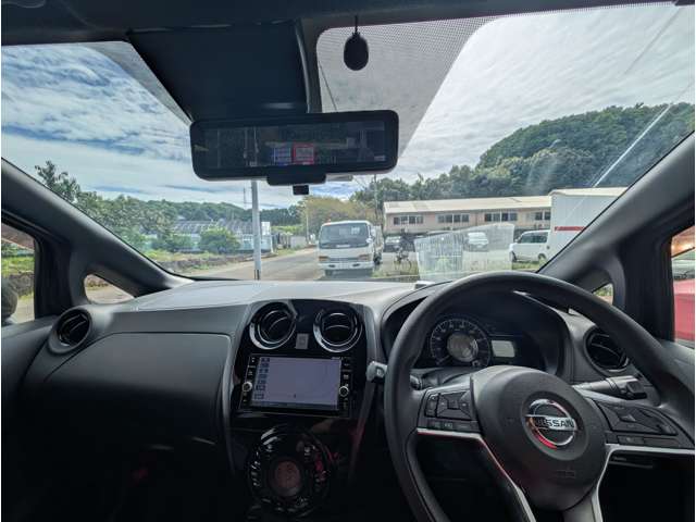日産 ノート １．２ Ｅ－ＰＯＷＥＲ Ｘ ブラックアロー H29年 (九州・沖縄) 99