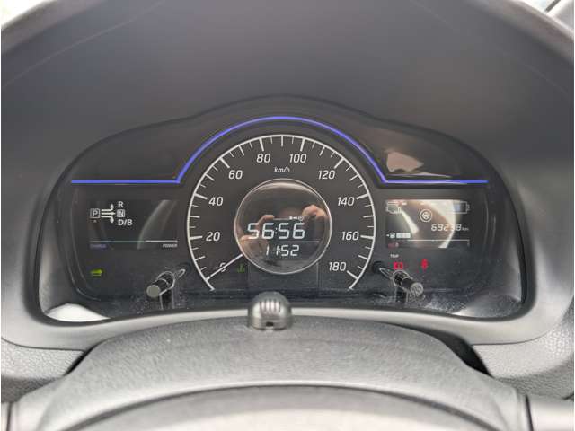 日産 ノート １．２ Ｅ－ＰＯＷＥＲ Ｘ ブラックアロー H29年 (九州・沖縄) 99