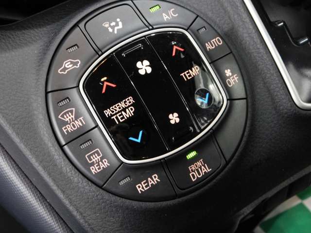 トヨタ ヴォクシー ２．０ ＺＳ 煌 H28年 () 99