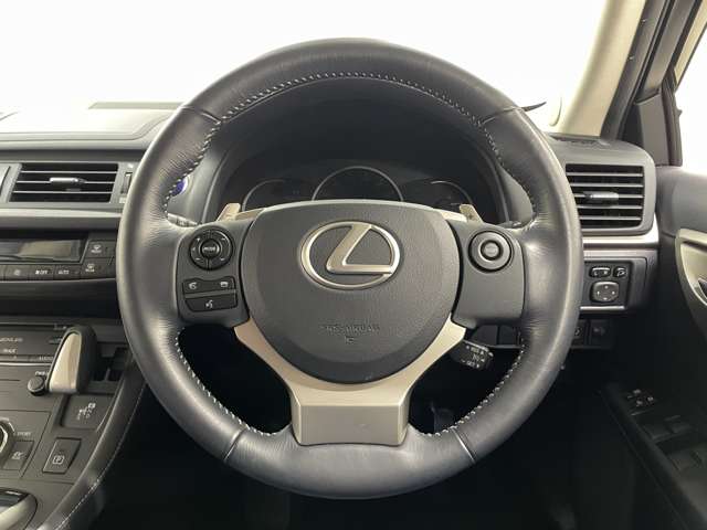 レクサス ＣＴ２００ｈ バージョンＣ H27年 (近畿) 99