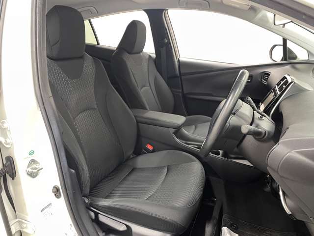 トヨタ プリウス １．８ Ｓ H28年 (近畿) 99