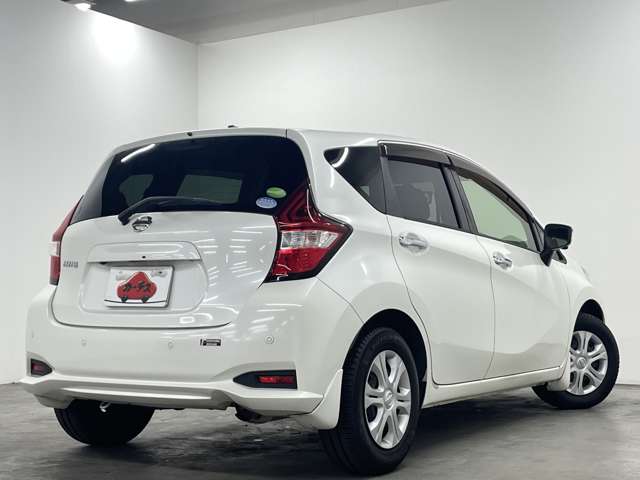 日産 ノート １．２ Ｘ ＤＩＧ－Ｓ H29年 (近畿) 99
