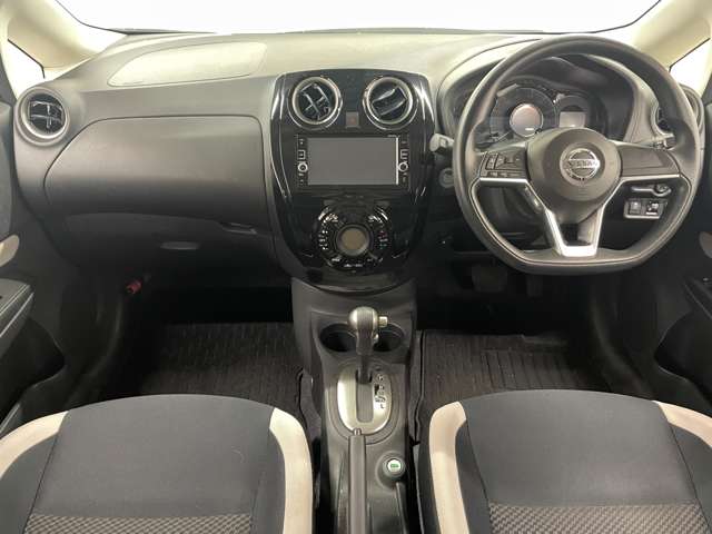 日産 ノート １．２ Ｘ ＤＩＧ－Ｓ H29年 (近畿) 99