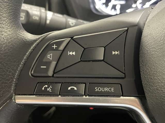日産 ノート １．２ Ｘ ＤＩＧ－Ｓ H29年 (近畿) 99
