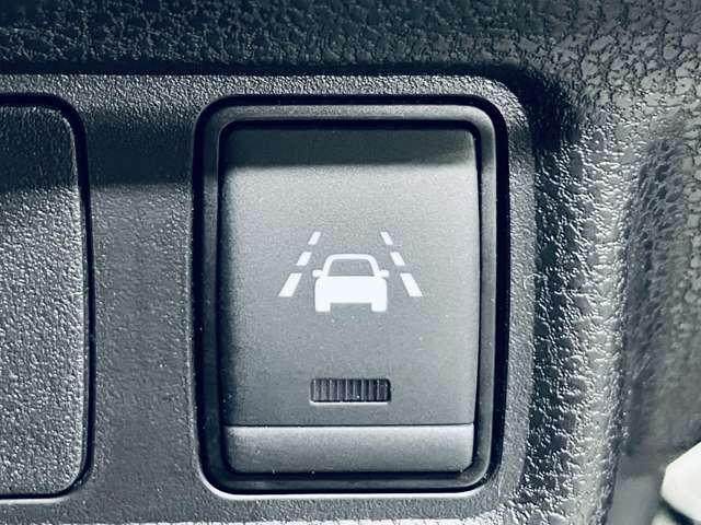 日産 ノート １．２ Ｅ－ＰＯＷＥＲ Ｘ H29年 (近畿) 99